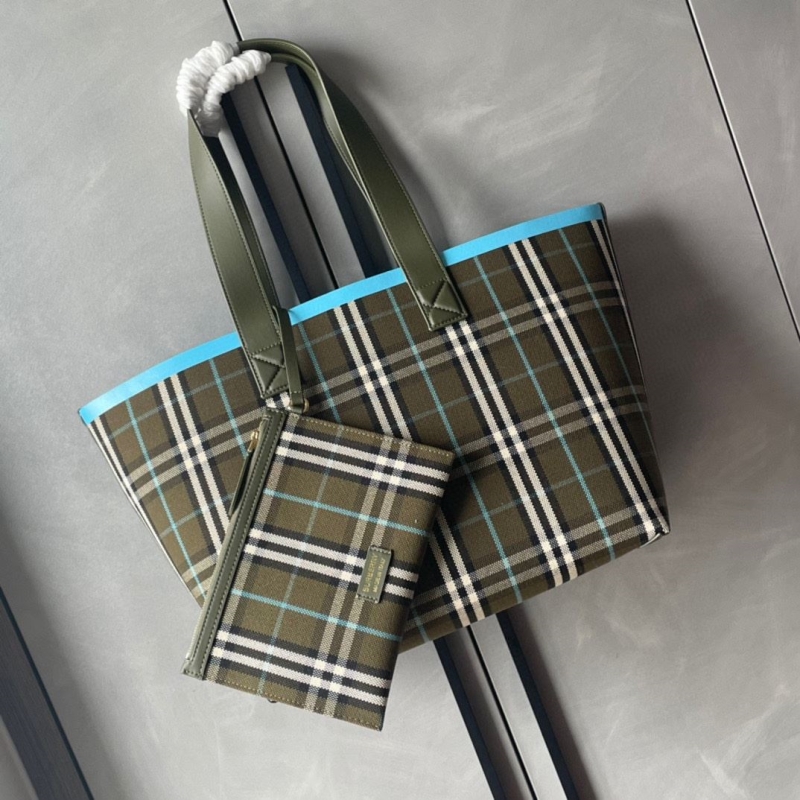 B**rry shopping bags